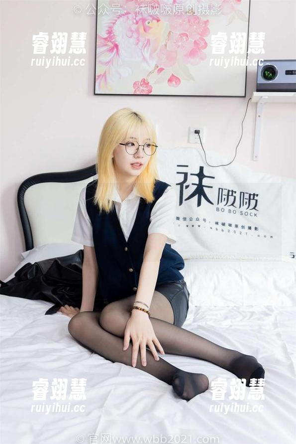 BoBoSocks袜啵啵-稚予 BoBoSocks袜啵啵 - 谁说运动鞋不能私房秀?看看稚予和她的斯凯奇,让图片说话吧!