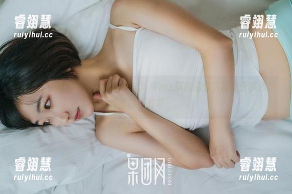 GIRLT果团网-Miss琪 GIRLT果团网 - 牛仔裤大作战!Miss琪邀请你进网盘分享那些作品的‘故事’。