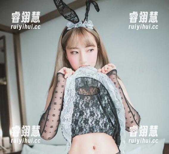 HaNari(하나리)的白衬衫定制图集：让你意识到，原来简单也可以这么‘深邃’！