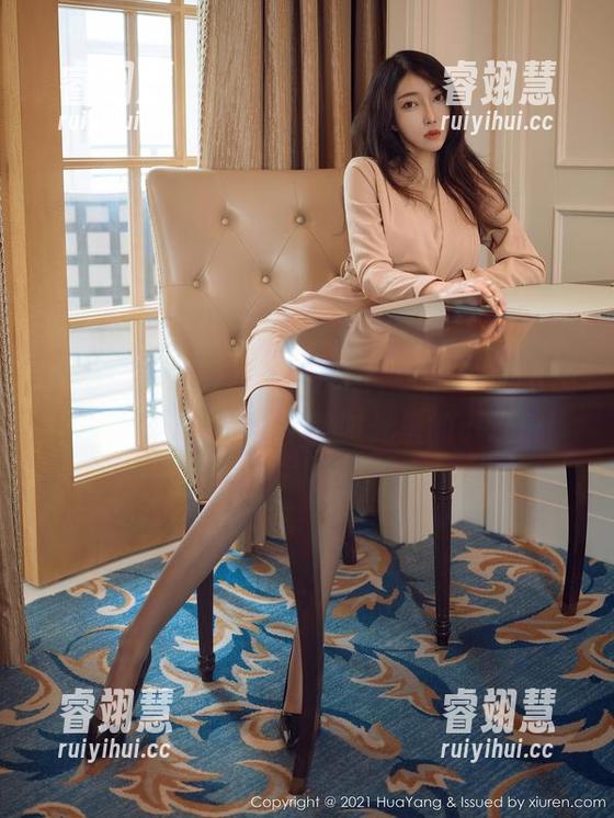 HuaYang花漾-李晨晨 HuaYang花漾 - 更新了!李晨晨的JK图片,快来看看那些平常时光里的小欢乐!