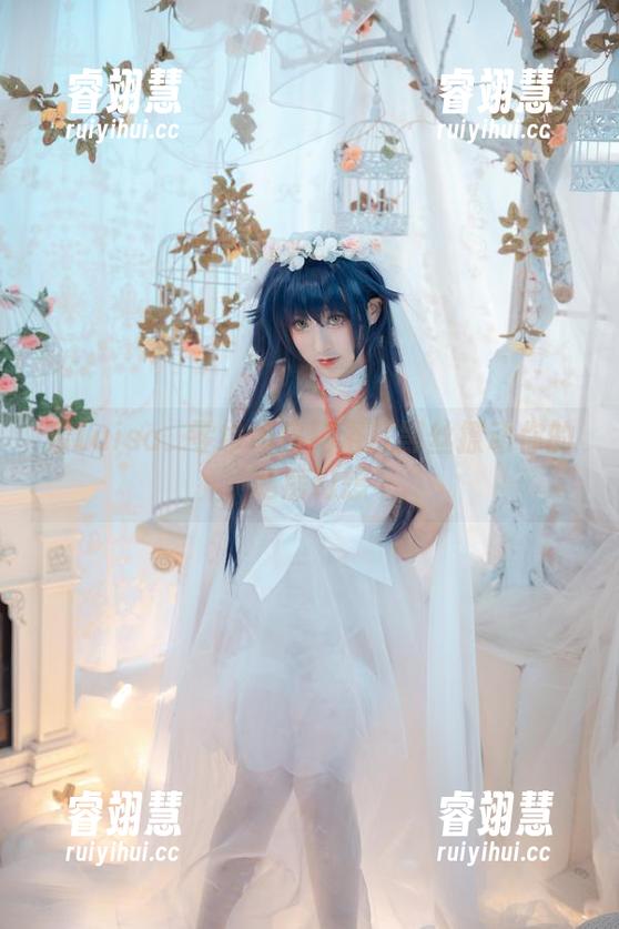 Luisa_零纱 看Luisa_零纱如何用浴缸黑丝撩动你的私房幻想