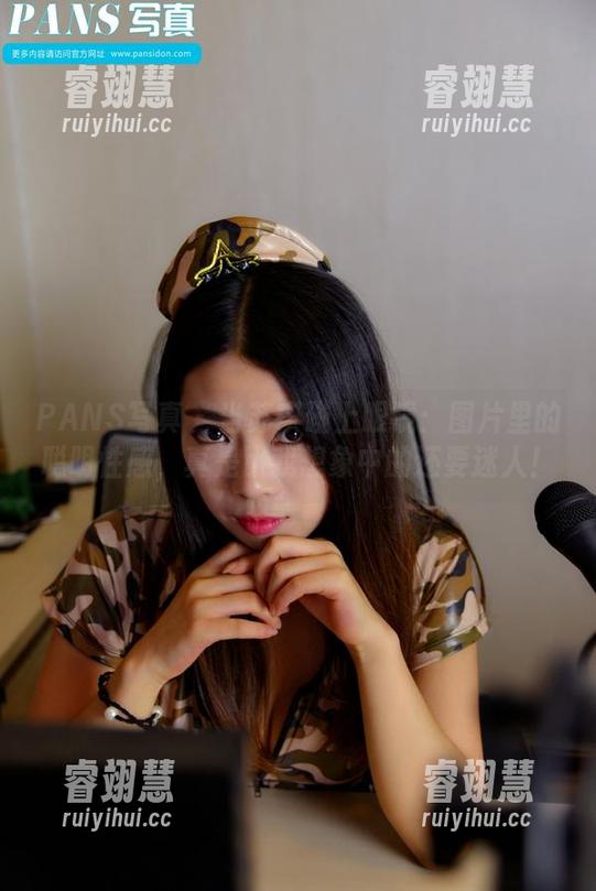 PANS写真-苏琪 PANS写真 - 当苏琪碰上眼镜:图片里的聪明性感,真是比我想象中的还要迷人!