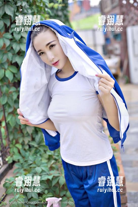 TGOD推女神-歆小兔chobits TGOD推女神 - 跟着歆小兔chobits走进大理:那些让人心动的旅拍写真集精选!