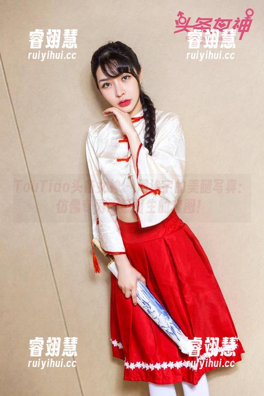 TouTiao头条女神-周治宇 TouTiao头条女神 - 周治宇的美腿写真:仿佛专为诱惑而生的套图!