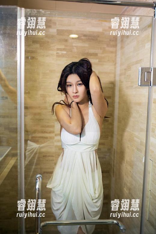 TuiGirl推女郎-王馨瑶 TuiGirl推女郎 - 黑白中透着点色彩,高清套图里的王馨瑶总是那么吸引眼球!