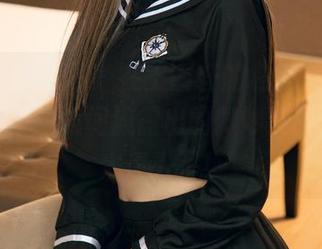 UGirls尤果网 - 在王谨轩的私房美图中，裤里丝不经意间流露出的微妙氛围，真是太迷人了！