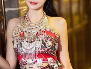 XIAOYU语画界 - 王馨瑶yanni最新写真集：纯白让人心动，但心里真有点杂七杂八