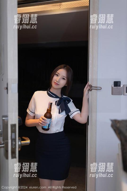 Xiuren秀人网-奶茶味的包子 Xiuren秀人网 - 奶茶与包子的奇妙融合,“奶茶味的包子”秘书最新作品集让你心动不已!