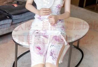 Xiuren秀人网 - 短裙与娜娜baby，高清写真里藏着哪些小秘密？