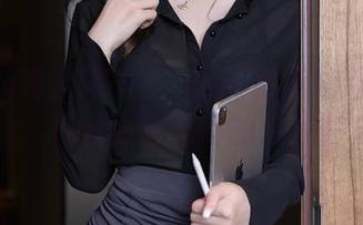 Xiuren秀人网 - 婠婠么带你游泳池：套图分享，不看你会后悔的快乐时光！