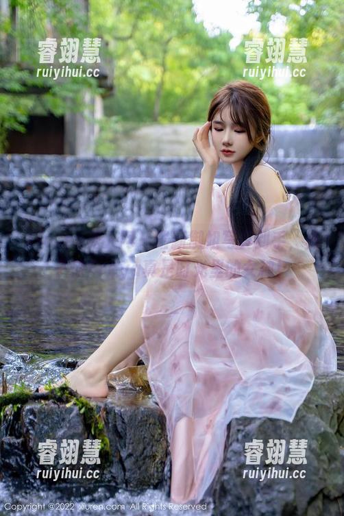 Xiuren秀人网-林子欣Freya Xiuren秀人网 - 最新御姐写真到手,林子欣Freya真是时光里的女神!