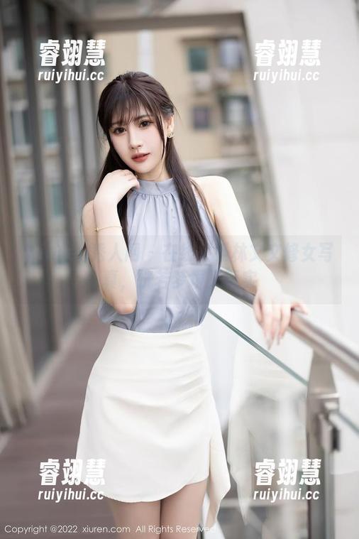 Xiuren秀人网 - 在线感受林文文修女写真，恍若梦境又真实