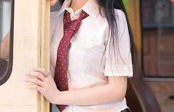 Xiuren秀人网 - 狐小妖Baby的旗袍，免费套图让你嗨翻天！