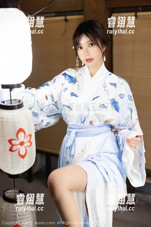 Xiuren秀人网-王俪丁呀 Xiuren秀人网 - 蕾丝与王俪丁呀:高清写真里的缥缈幻想