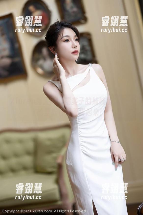 Xiuren秀人网-糯美子 Xiuren秀人网 - 糯美子的妹妹照:让你的壁纸也跟着甜起来!