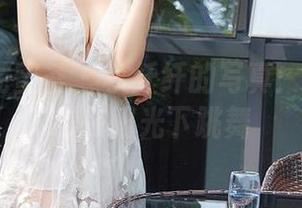 YouMi尤蜜荟 - 李纤纤的写真：满园的色彩在阳光下跳舞