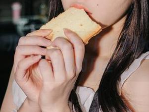 Zia(지아)的美图日志：风信子的cos魅力与日常的反差