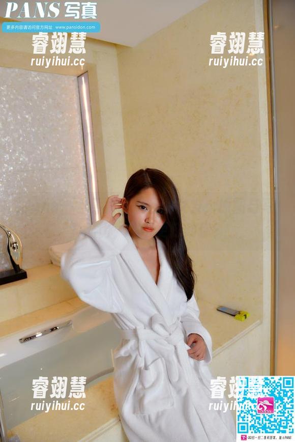 pans-熙媛 pans - 当熙媛遇上她的女友:原图与写真对比,哪个更打动你?