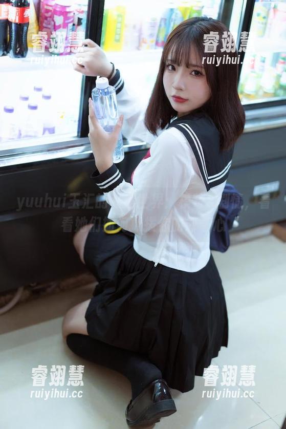 yuuhui玉汇 yuuhui玉汇的私房世界:模特&剧情,看看她们如何撩拨你的好奇心
