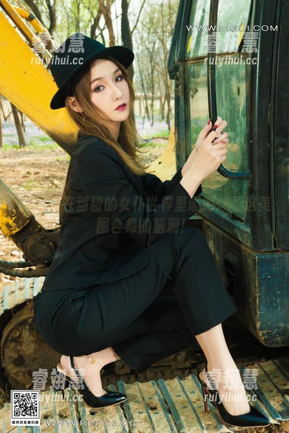 丽柜 - 在甜甜的女仆世界里遨游：看这美图合集的脑洞！