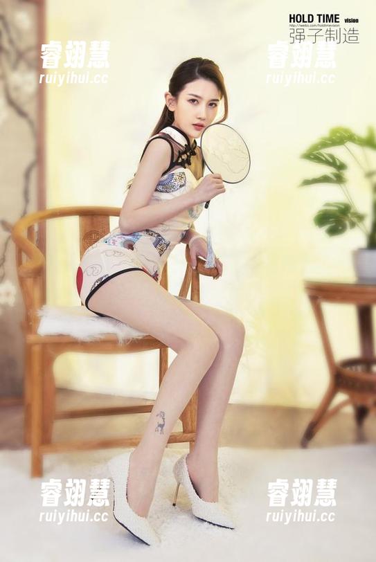 丽柜-英子 丽柜 - 眼镜中的英子:定制作品背后的小秘密