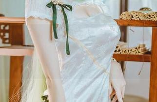 乖乖衣宝黑丝OL套图：职场女神的绝美“黑丝”时刻，真是微妙的平衡啊！