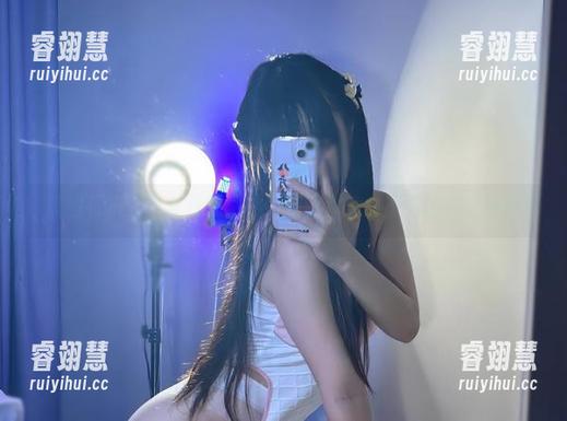 九言从不咕咕 美图赏析:九言从不咕咕网袜给你意想不到的视觉冲击