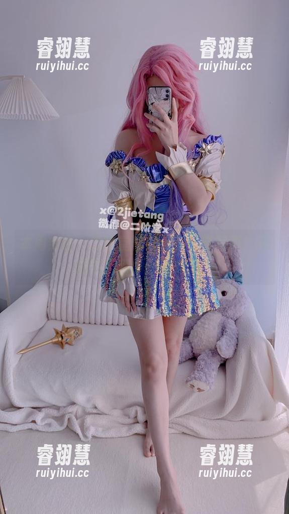 二阶堂宅绘子 本周热议:二阶堂宅绘子的吊带写真,竟成宅男们的心灵鸡汤?