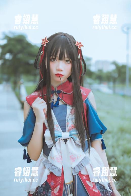 五更百鬼 五更百鬼的校服美图,写真里的阴影与光芒!