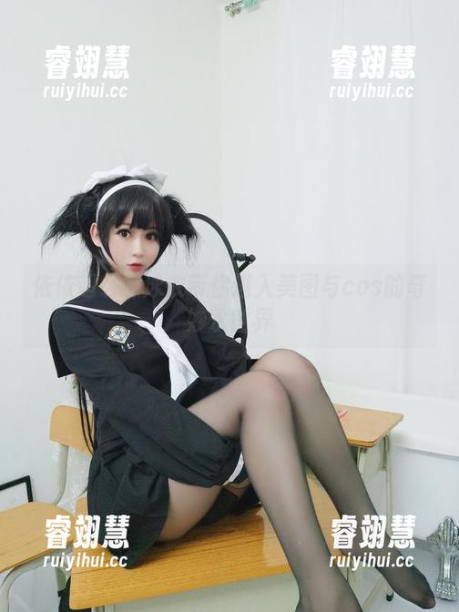 依依超级懒 依依超级懒泳衣带你进入美图与cos的奇妙水世界