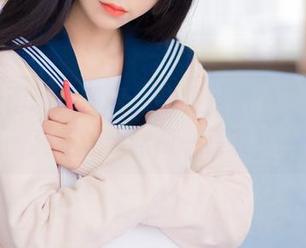 兔玩映画精选图包，制服妹妹的小细腿，真是让人眼前一亮啊！