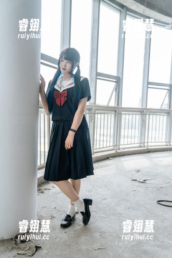 夏夏子 真实还是幻想?观看夏夏子的写真‘风纪委员’
