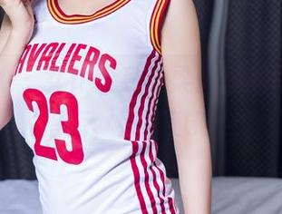头条女神 - 女仆变身，梁芮溪的图库下载指南，别错过哦！
