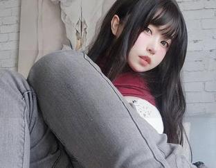 看！女主K的毛衣作品，仿佛在和秋风对话！