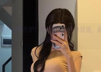 微密圈 - 写真新鲜出炉！女刺客化身红色妖姬，杀气中带点小俏皮！