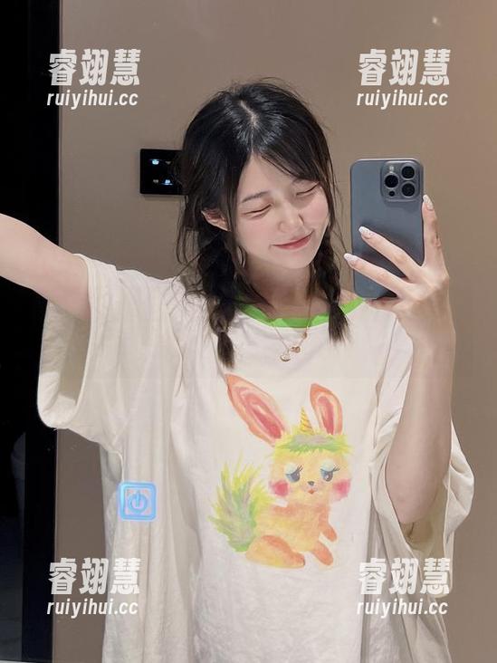 妮是老虎 微密圈 - 妮是老虎的双马尾少女图册:在光影交错中肆意绽放