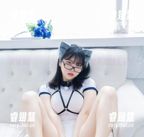 宋哈娜(송하나)：一件校服，数不清的无圣光故事！