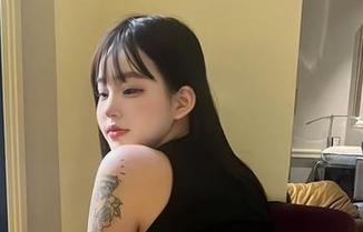 微密圈 - 怀疑小u优优子是女友写真里的魔法师，图包里藏着的都是我想要的心动！