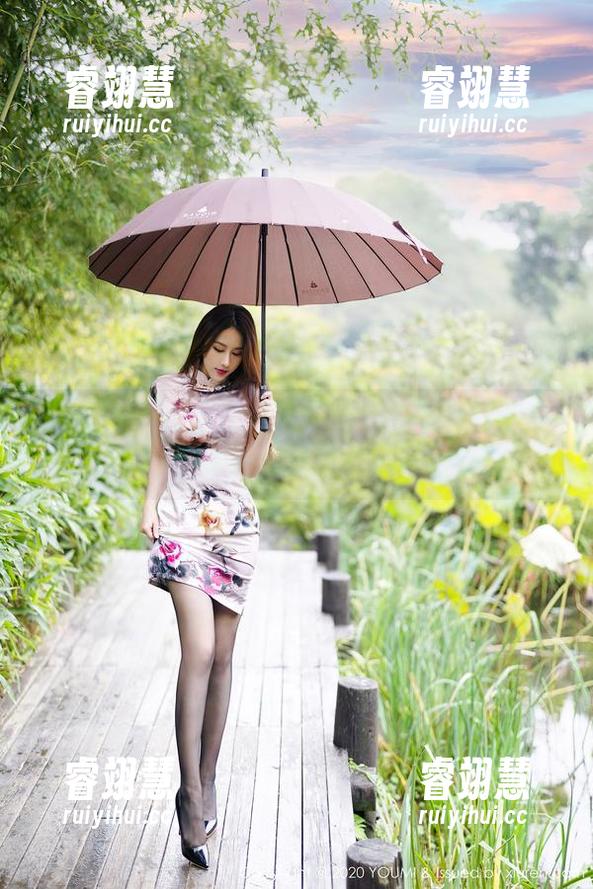 尤蜜荟-娜娜TINA 尤蜜荟 - 女友像晨光:娜娜TINA的高清写真把温暖洒满心间