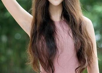 推女郎 - 一秒钟爱上！Lina白裙的美图，谁能抵挡，快下载吧！
