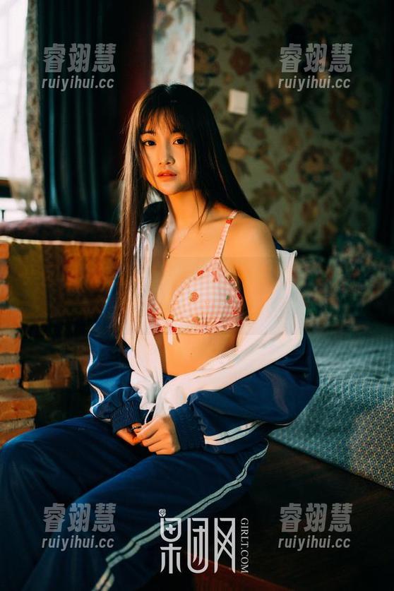 果团网-何梦兮Stacy 果团网 - 走入何梦兮Stacy的女王梦境:图集分享,心动的氛围