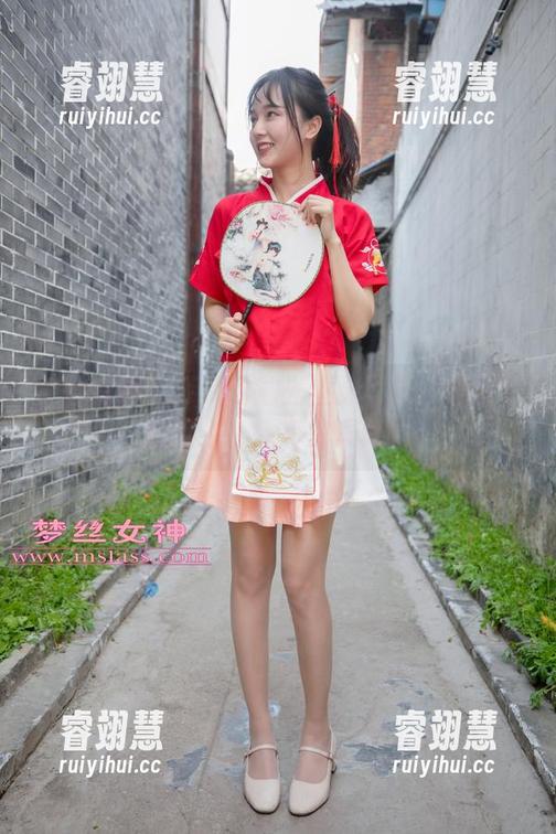梦丝女神-可岚 梦丝女神 - 可岚的油光丝袜写真:原图不仅撩人,还有点羞耻!