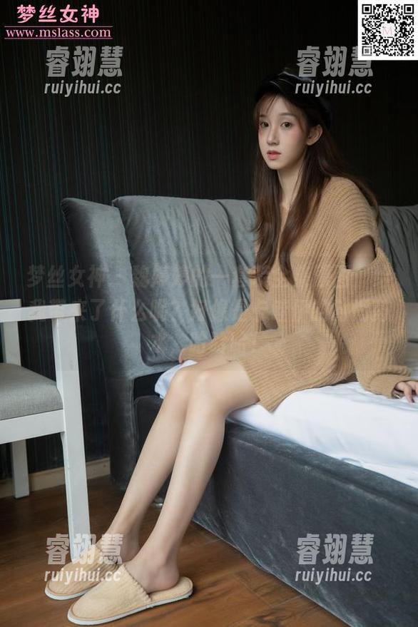 梦丝女神-魏婷婷 梦丝女神 - 魏婷婷的一套装全集原图,给我带来了什么呢?好像是卡哇伊的时尚药水,哈哈哈!