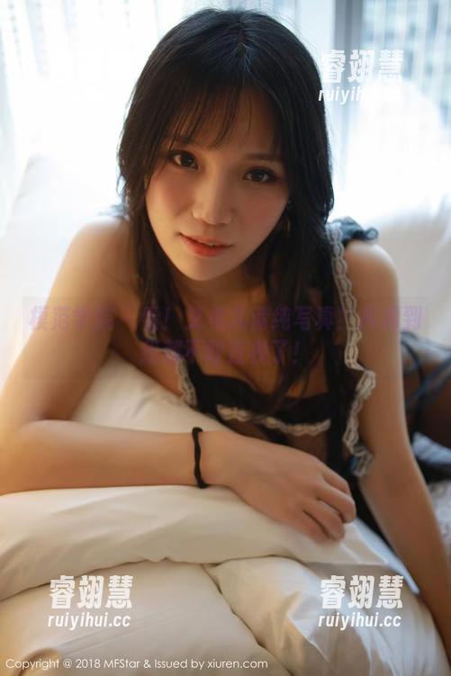 模范学院 - 看！艾希儿清纯写真！高清到我都不敢直视了！
