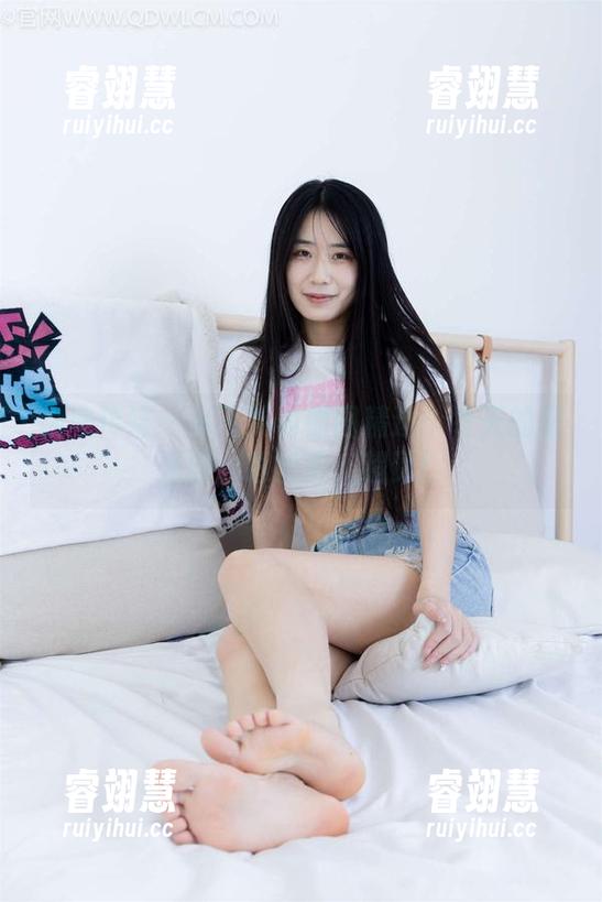 物恋传媒 - 小飞笑容原图精选：冬天的阳光般，超治愈，超赞！