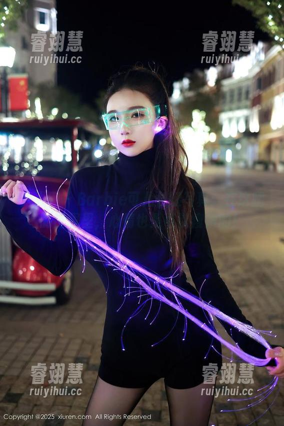 秀人网-Barbie可儿 秀人网 - Barbie可儿长腿写真:在这腿的世界里,心情也是可以瘦瘦的!