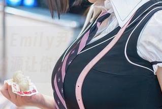 秀人网 - Emily尹菲今日穿连衣裙，高清资源让你重温小清新气息！