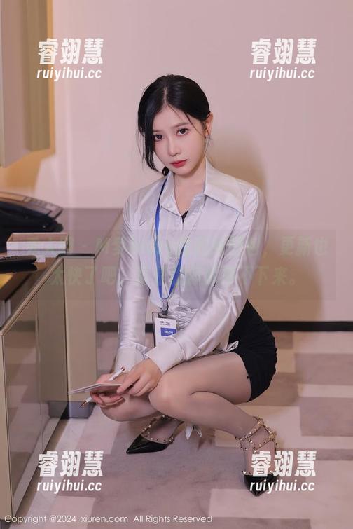 秀人网-M梦baby 秀人网 - M梦baby的豹纹图包,更新也太快了吧,真是想停都停不下来。