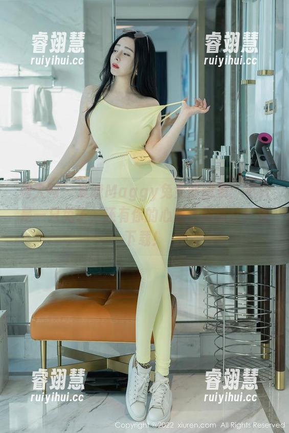 秀人网 - 夏晓Maggy兔女郎图集：不只是一只兔子，还有你的心脏会被抓住！快下载！