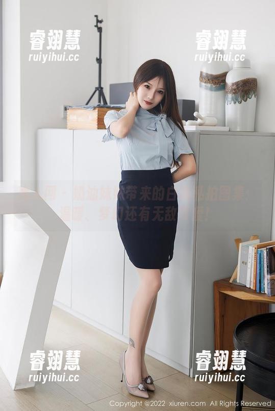 秀人网-奶油妹妹 秀人网 - 奶油妹妹带来的白裙私拍图集:温暖、梦幻还有无敌可爱!